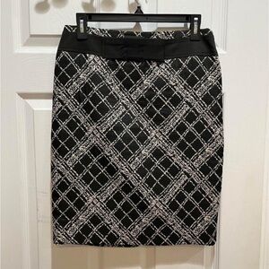 The Limited - Brown and Cream Pencil Skirt with Bow - Size 2